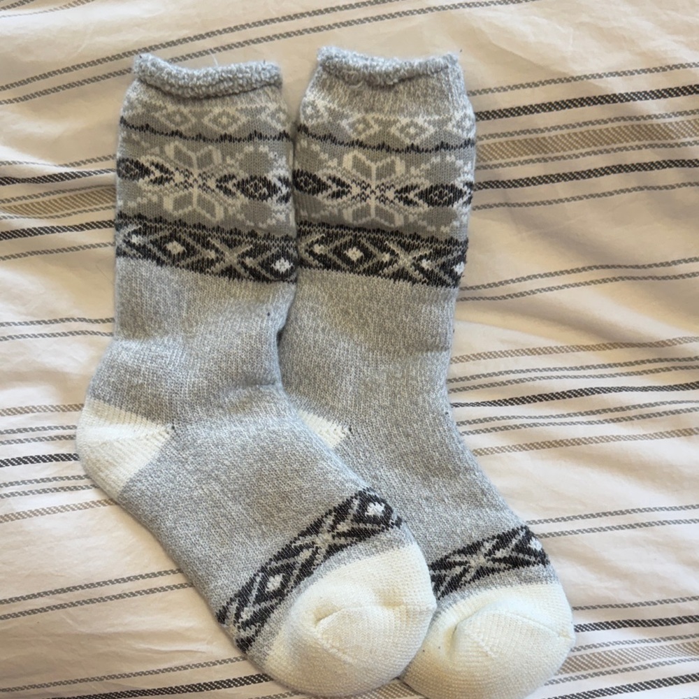 Muk Luk Thermal Boot Gray Patterned Socks